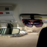 SUPORT AUTO PENTRU 2 PERECHI DE OCHELARI - imagine 3