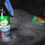 TURTLE WAX SPRAY CURATAT MOCHETA SI COVORASE CU PERIE 400 ML - imagine 2